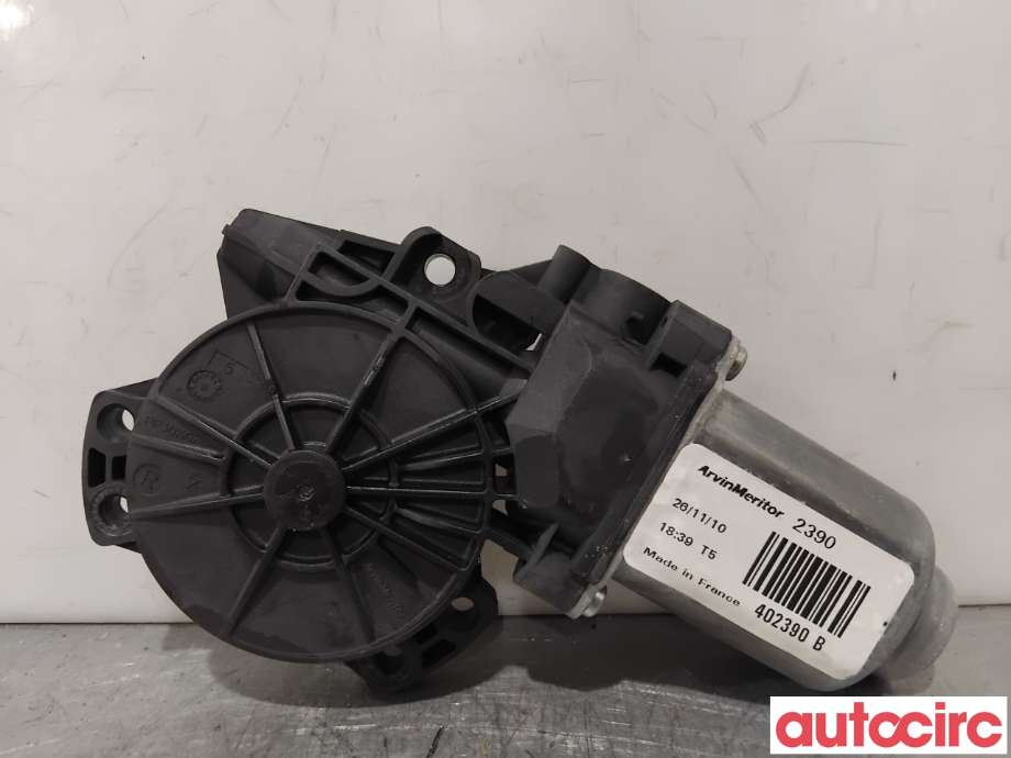 Ruteheis høyre foran til Hyundai Ix35 2010-2015  (HYUNDAI|824602S000|402390B|)