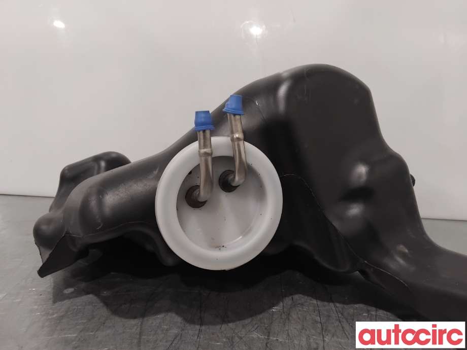 Spylertank til Mercedes E-Klasse 2009-2013 (Fase 1) (W212) (W212) (MERCEDES|A2048691220|A2048602260|A2048690300)