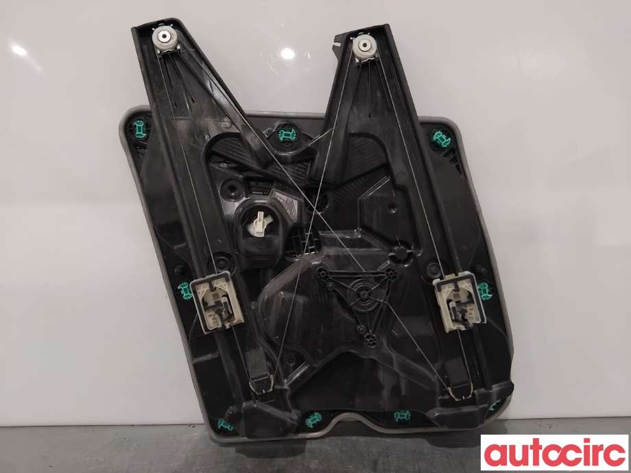 Ruteheis til VW ID.4 2020-->>  (VOLKSWAGEN ID4|11A837462D|E31137-104|11A837462F)