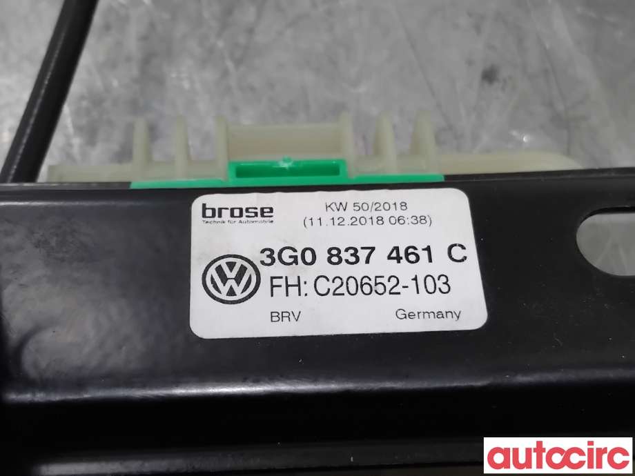 Ruteheis til VW Passat 2015-2019 (Fase 1) (B8) (B8) (VOLKSWAGEN|3G0837461C|C20652-103)