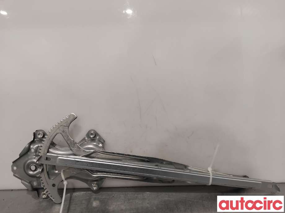 Ruteheis til Toyota RAV4, 2016-2019 (Type IV, Fase 2)  (TOYOTA|6980130280)