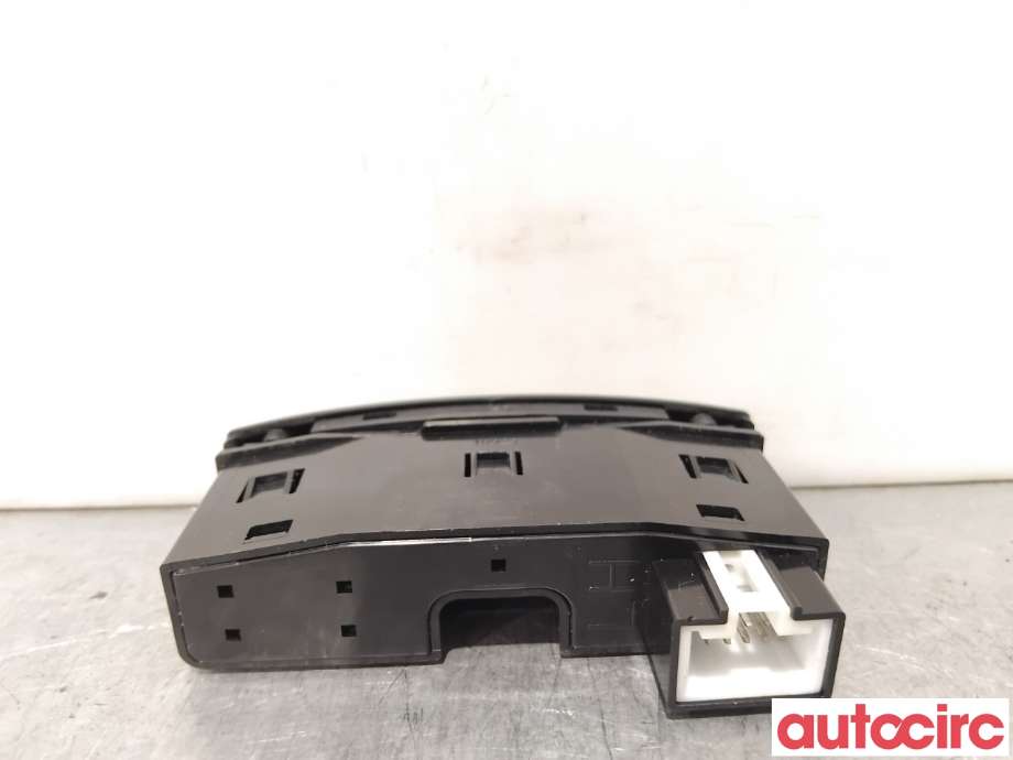 Bryter setevarme til Kia Rio 2011-2017 Type III  (KIA|933101W000|299110718|)