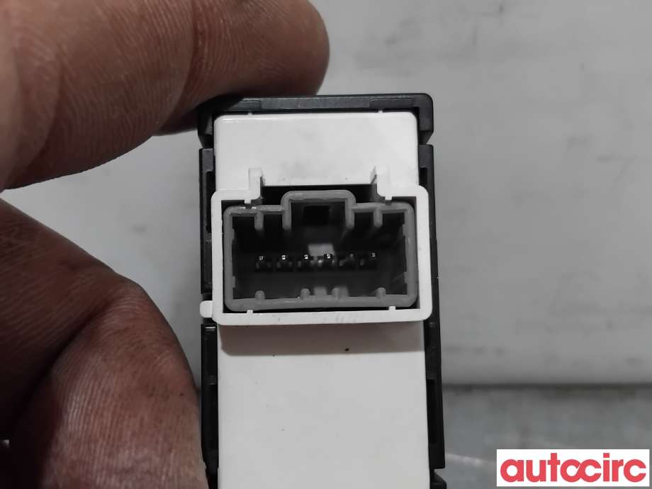 Bryter diverse til Kia Rio 2011-2017 Type III  (KIA|937131W100CA|)