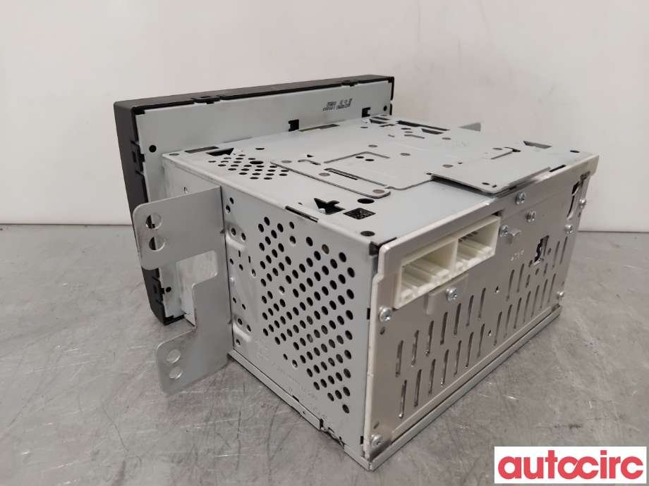 Bilstereo til Kia Rio 2011-2017 Type III (KIA|961701W700CA|AM100IHEE)