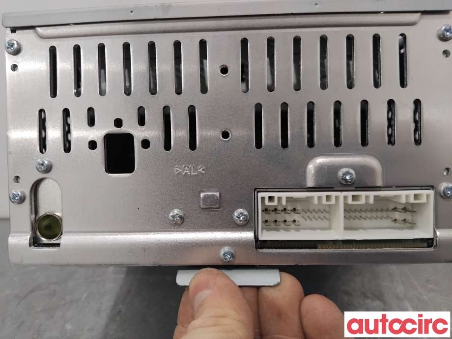 Bilstereo til Kia Rio 2011-2017 Type III (KIA|961701W700CA|AM100IHEE)