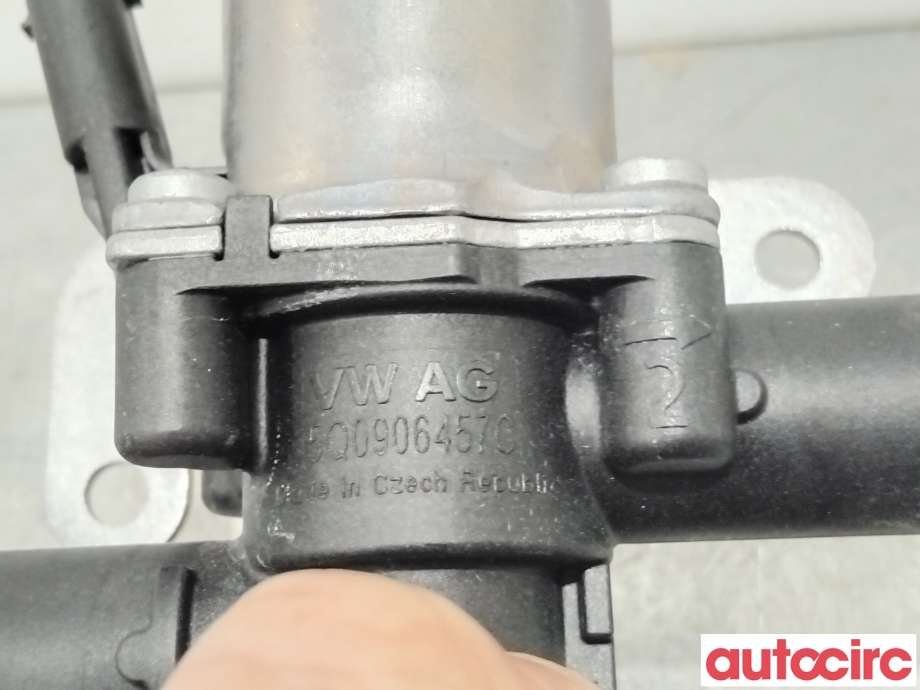 Diverse deler til VW ID.4 2020-->>  (VOLKSWAGEN|5Q0906457C|)