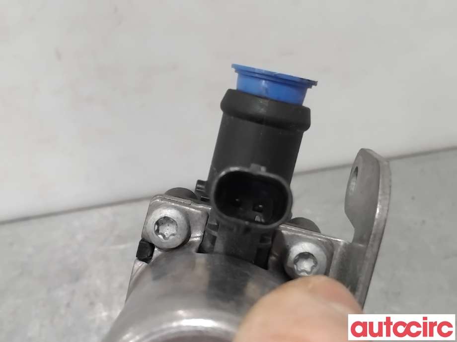 Diverse deler til VW ID.4 2020-->>  (VOLKSWAGEN|5Q0906457C|)