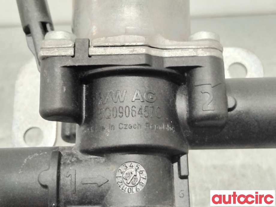 Diverse deler til VW ID.4 2020-->>  (VOLKSWAGEN|5Q0906457C|)