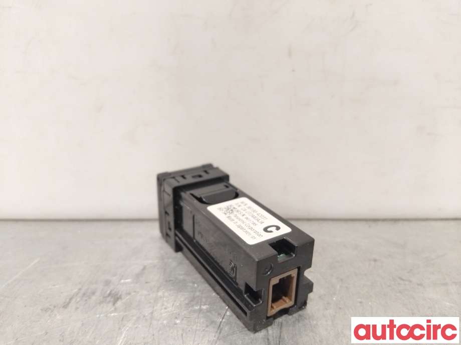 Diverse deler til Toyota RAV4 2019-->> (Type V)  (TOYOTA|8619042031|CA-UT2AX0AJA|86190-42031)