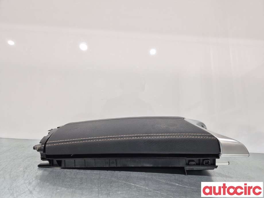 Sete armlene lokk til Mercedes EQC 2019-->>  (MERCEDES|A2056808804)