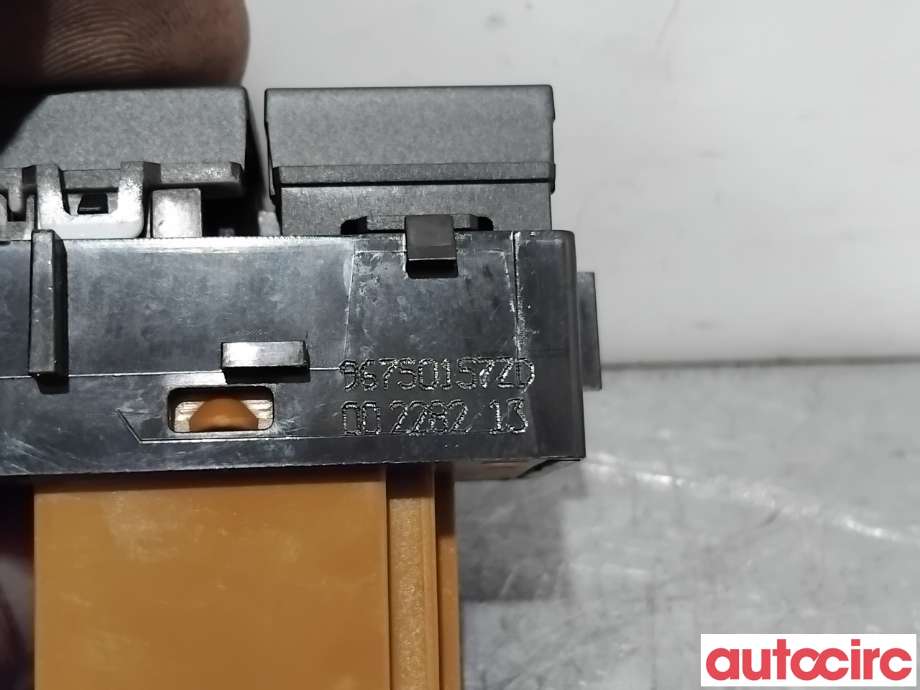 Bryter diverse til Peugeot 208 2012-2019 (Type I) (PEUGEOT|96750157ZD|)