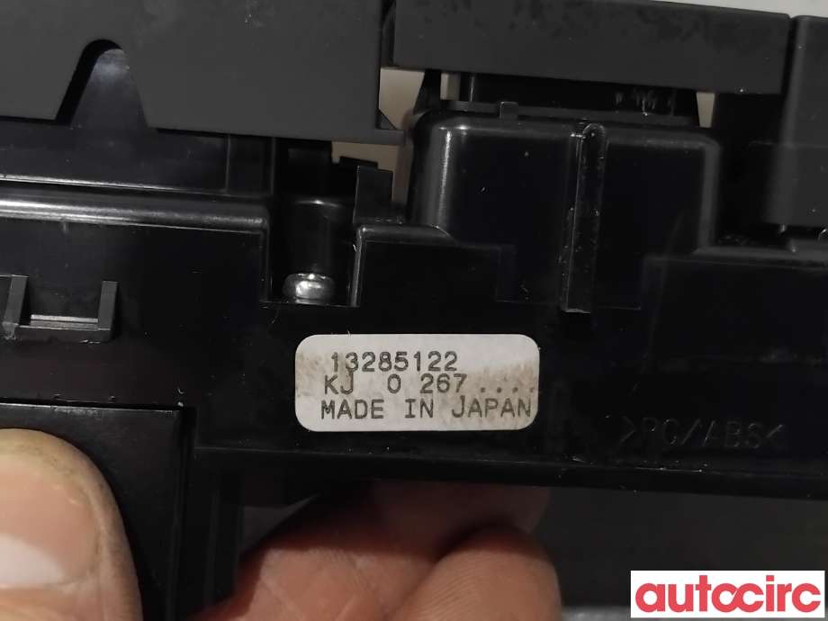 Bryter nødblink til Opel Astra J 2010-2015 (OPEL|13285122|)