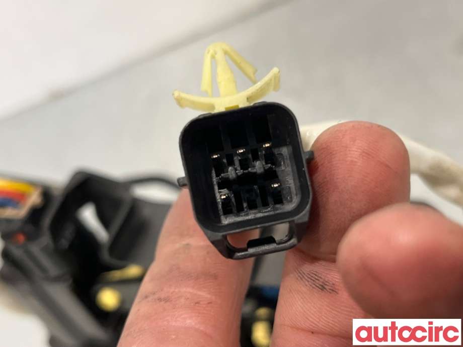 Låsekasse venstre bak til Hyundai Getz 2002-2009  (HYUNDAI|814101C020|)