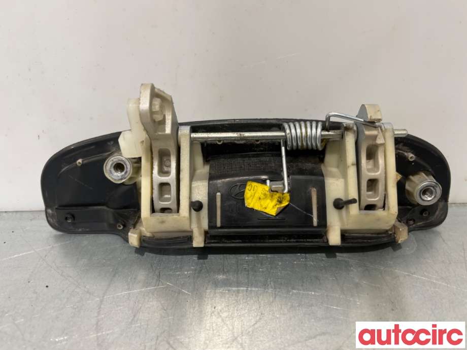 Dørhåndtak utv venstre bak til Hyundai Getz 2002-2009  (HYUNDAI|836500B050|)