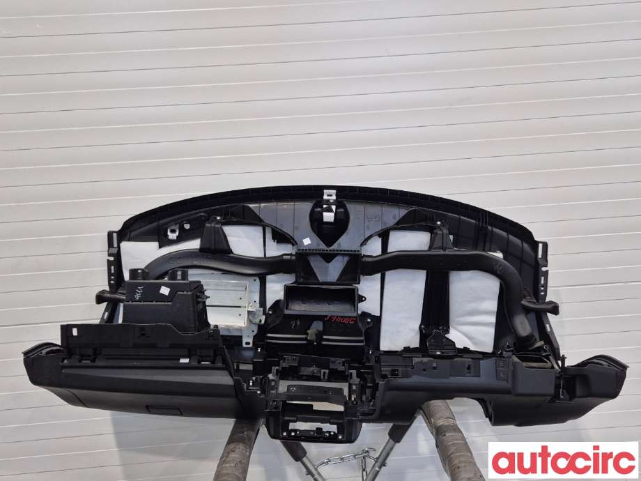 Dashbord til Nissan Leaf 2018-->> (Type II)  (NISSAN|682005SH2B||682005SH0B)