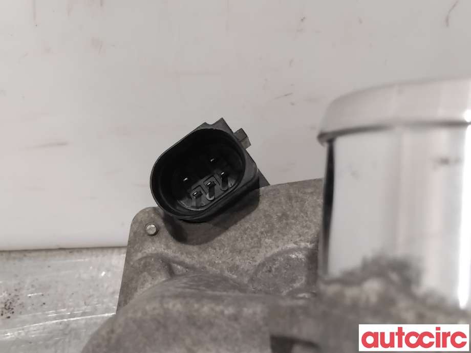 Spjeldhus til Hyundai Ix35 2010-2015  (HYUNDAI|351002F000||351002F600)