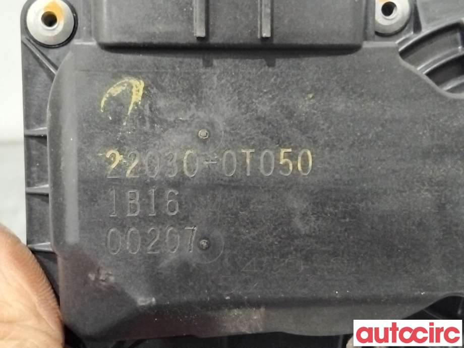Spjeldhus til Toyota Avensis 2009-2015 (Type III, Fase 1)  (TOYOTA|220300T050||22030-0T050)