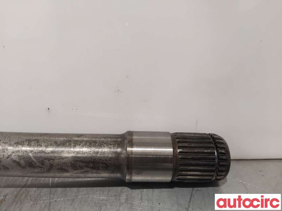 Drivaksel høyre foran til BMW X5 2007-2013 (E70) (E70) (BMW|31607622914||7622914)