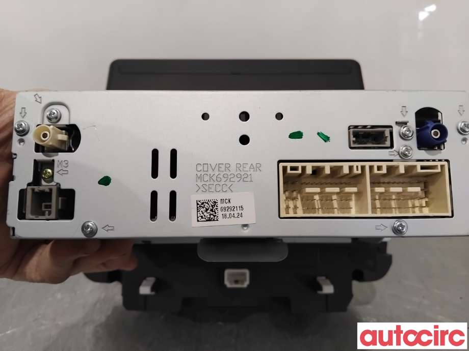 Bilstereo navigasjon til Kia Cee