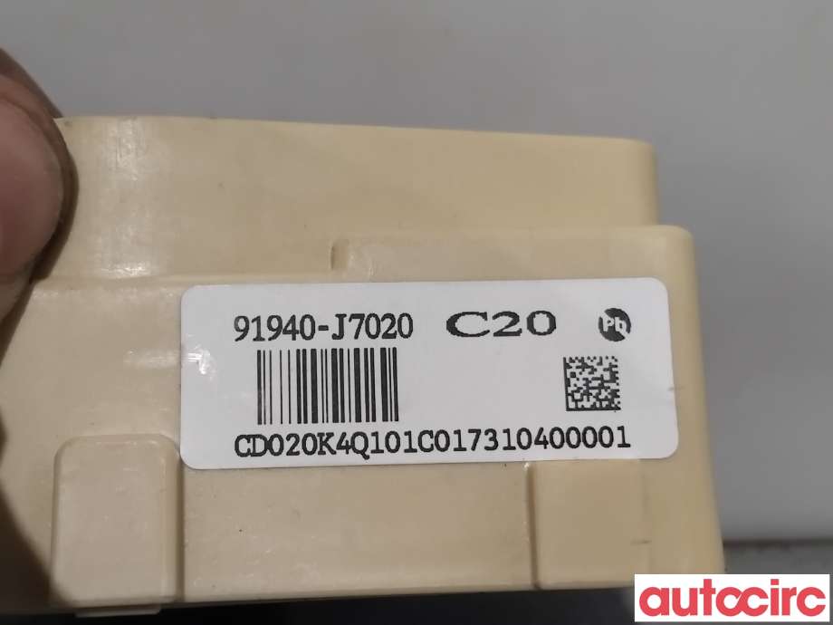 Sikringsboks til Kia Cee