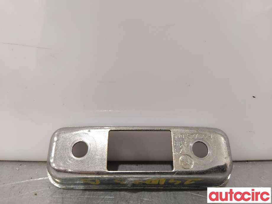 Bakluke/bakdør håndtak til Škoda Superb 2008-2015 (Type II)  (SKODA|5J0827229|)