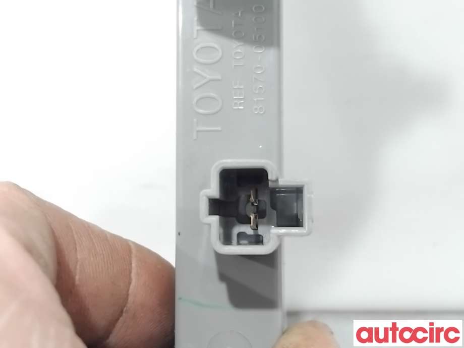 Baklykt bremselys bakrute til Toyota Auris 2015-2019 (Type II, Fase 2)  (TOYOTA|8157005100||81570-05100)