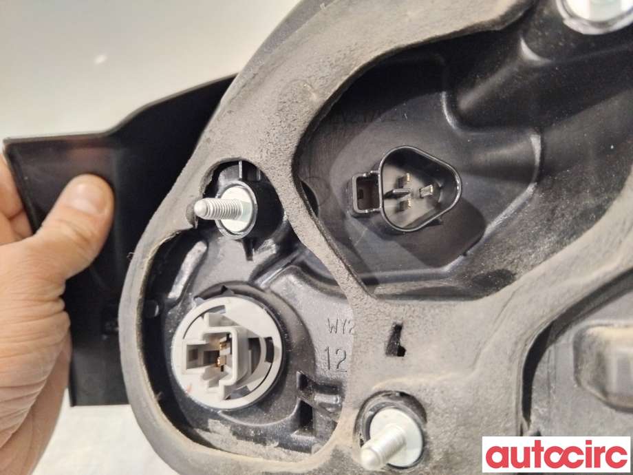 Baklykt venstre til Mazda 6 2013-2015 (Type III, Fase 1)  (MAZDA|GHP9-51-160A|)