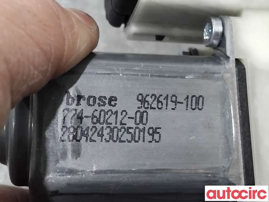 Ruteheis venstre bak til VW Passat 2011-2015 (B7) (B7) (VOLKSWAGEN|3AA959703|974225-308|3AA959703B)