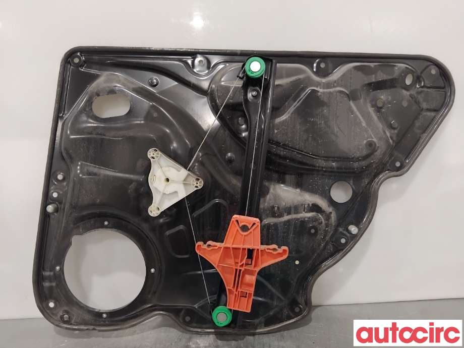 Ruteheis til VW Passat 2011-2015 (B7) (B7) (VOLKSWAGEN|3AF839461C||3AA839755)