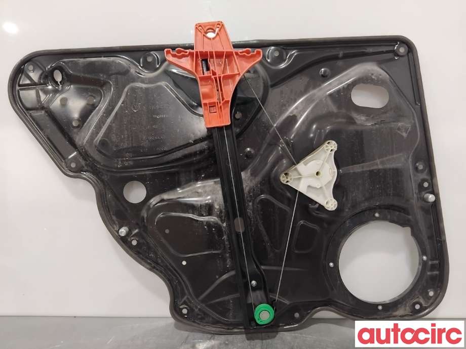Ruteheis til VW Passat 2011-2015 (B7) (B7) (VOLKSWAGEN|3AF839462C||3AA839756)