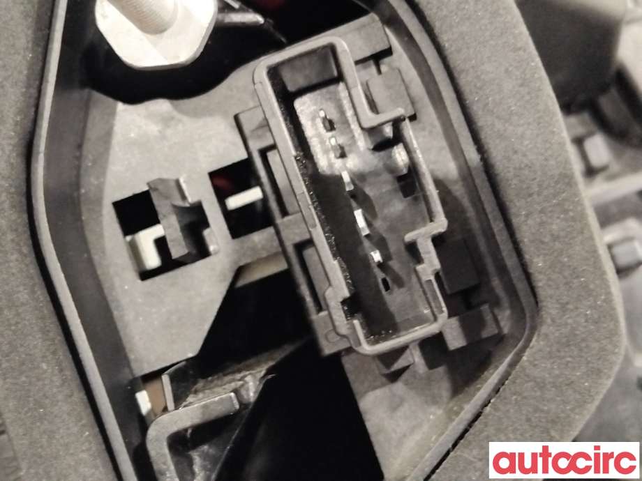 Baklykt høyre til Peugeot 208 2012-2019 (Type I)  (PEUGEOT|9810430580||9825601180)