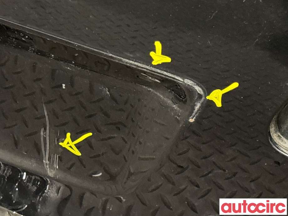Bakluke til Toyota Avensis 2009-2015 (Type III, Fase 1)  (TOYOTA|6700505110)