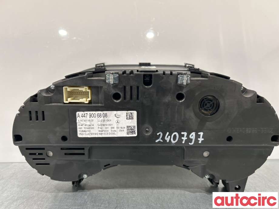 Instrumentpanel til Mercedes Vito 2014-->> (W447) (W447) (MERCEDES|A4479006808)