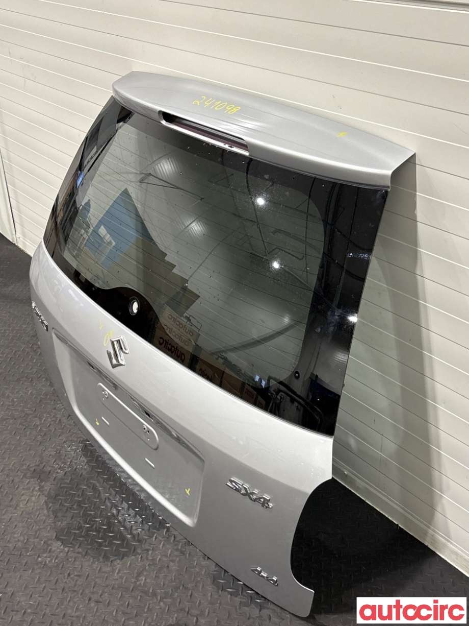 Bakluke combi til Suzuki SX4 2009-2013 (Type I, Fase 2)  (SUZUKI|69100-81810)