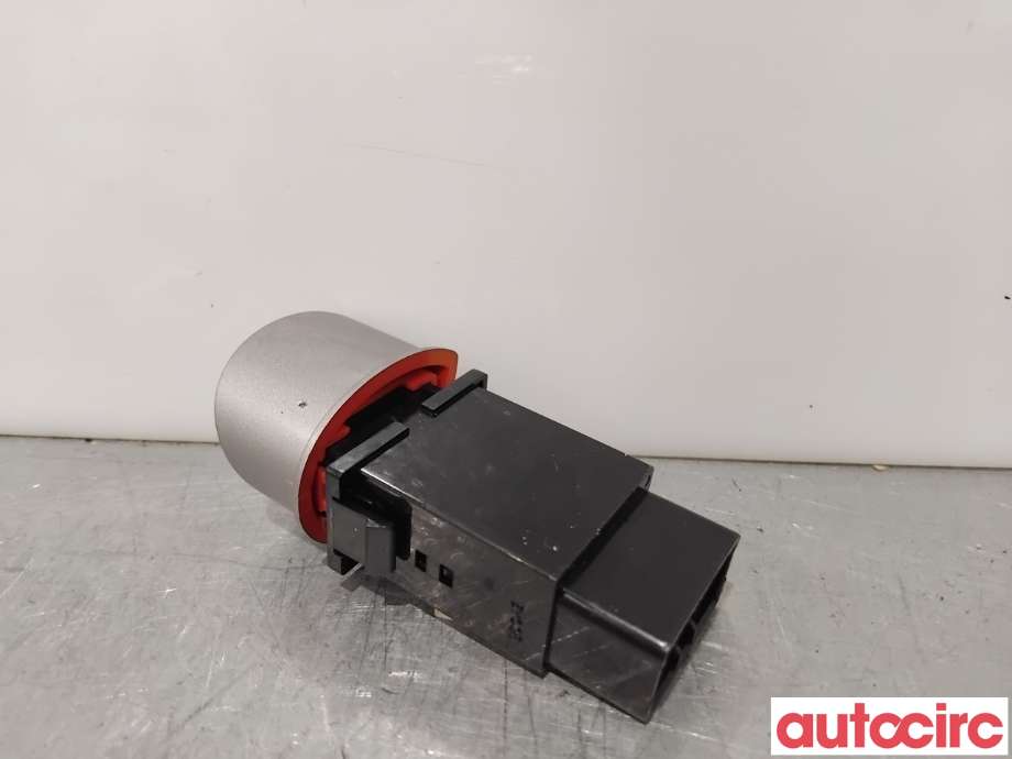 Bryter nødblink til Hyundai i20 2009-2014 (Type I)  (HYUNDAI|937901J000UX||93750-1J110UX)