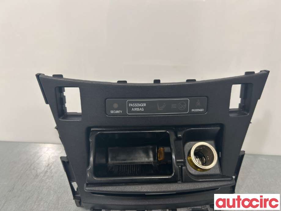 Dashbord askebeger til Toyota Avensis 2009-2015 (Type III, Fase 1)  (TOYOTA|8395005010)
