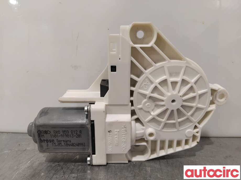 Ruteheis høyre bak til Audi A4 2007-2014 (Type IV) (B8) (B8) (AUDI|8K0959812A|1101-919813-201)