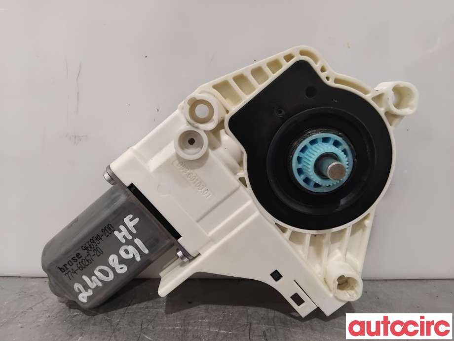Ruteheis høyre foran til Audi A4, 2007-2014 (Type IV) (B8) (B8) (AUDI|8T0959802B)