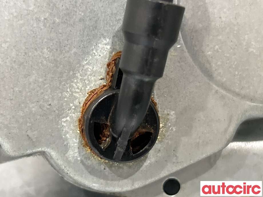 Viskermotor bakrute til Mercedes C-Klasse 2000-2004 (Fase 1) (W203) (W203) (MERCEDES|A2038204642)