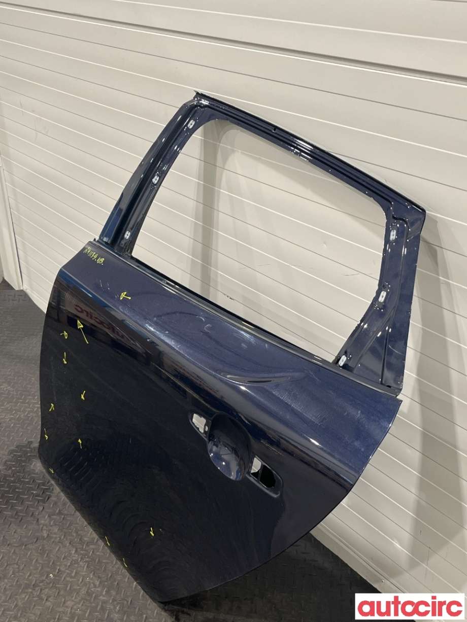 Dør venstre bak til Volvo V40 2012-2019 (VOLVO|32321999)