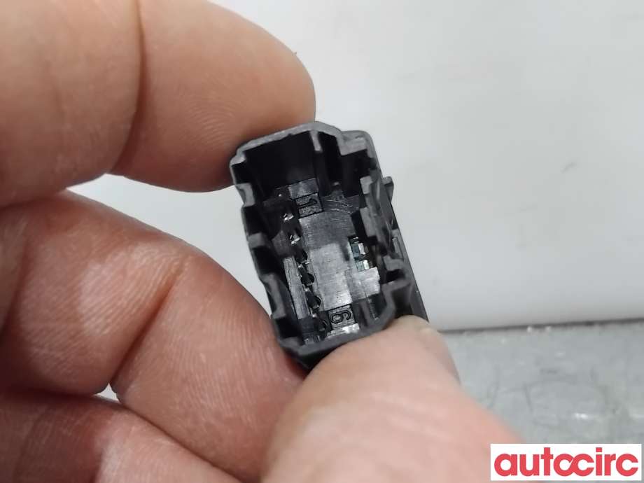 Bryter rutevarme til Ford Mondeo 2011-2014 (Type IV, Fase 2)  (FORD|1696320||BS7T18K574AA)