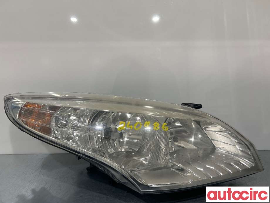 Frontlykt høyre halogen til Renault Megane, 2009-2016 Type III  (RENAULT|260100850R)