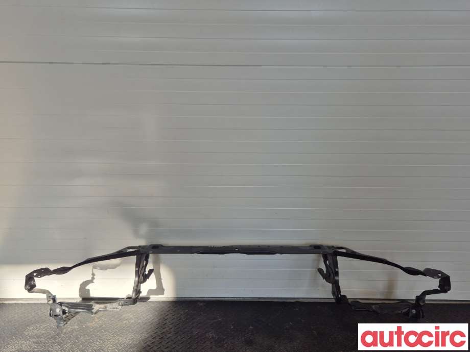 Frontplate til Mercedes C-Klasse 2011-2014 (Fase 2) (W204) (W204) (MERCEDES|A2046200072||A2046200272)