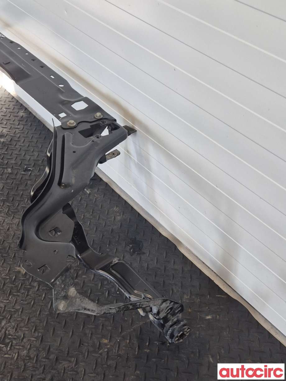 Frontplate til Mercedes C-Klasse 2011-2014 (Fase 2) (W204) (W204) (MERCEDES|A2046200072||A2046200272)