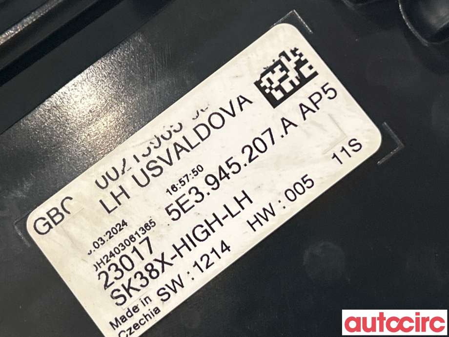 Baklykt venstre til Škoda Octavia 2020-->> (Type IV) (SKODA|5E3945207A)