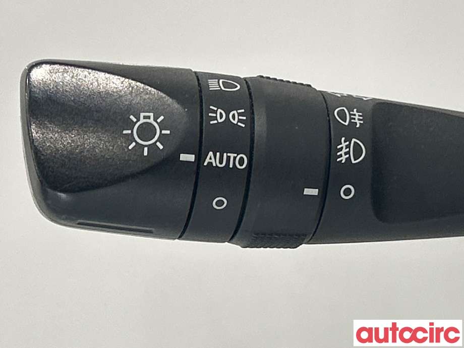 Bryter blink til Toyota RAV4 2016-2019 (Type IV, Fase 2)  (TOYOTA|8414033250|)