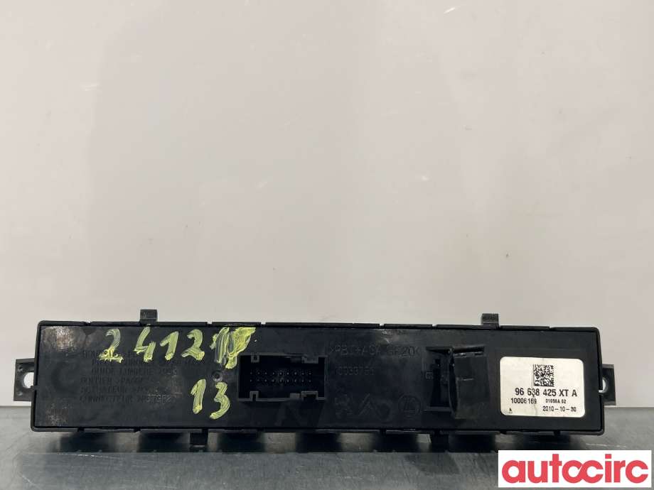 Bryter nødblink til Peugeot 3008 2009-2016 (Type I)  (PEUGEOT|6490W7)