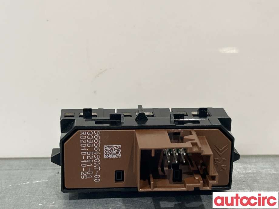 Bryter Antispinn til Peugeot 3008 2009-2016 (Type I)  (PEUGEOT|6490V7)