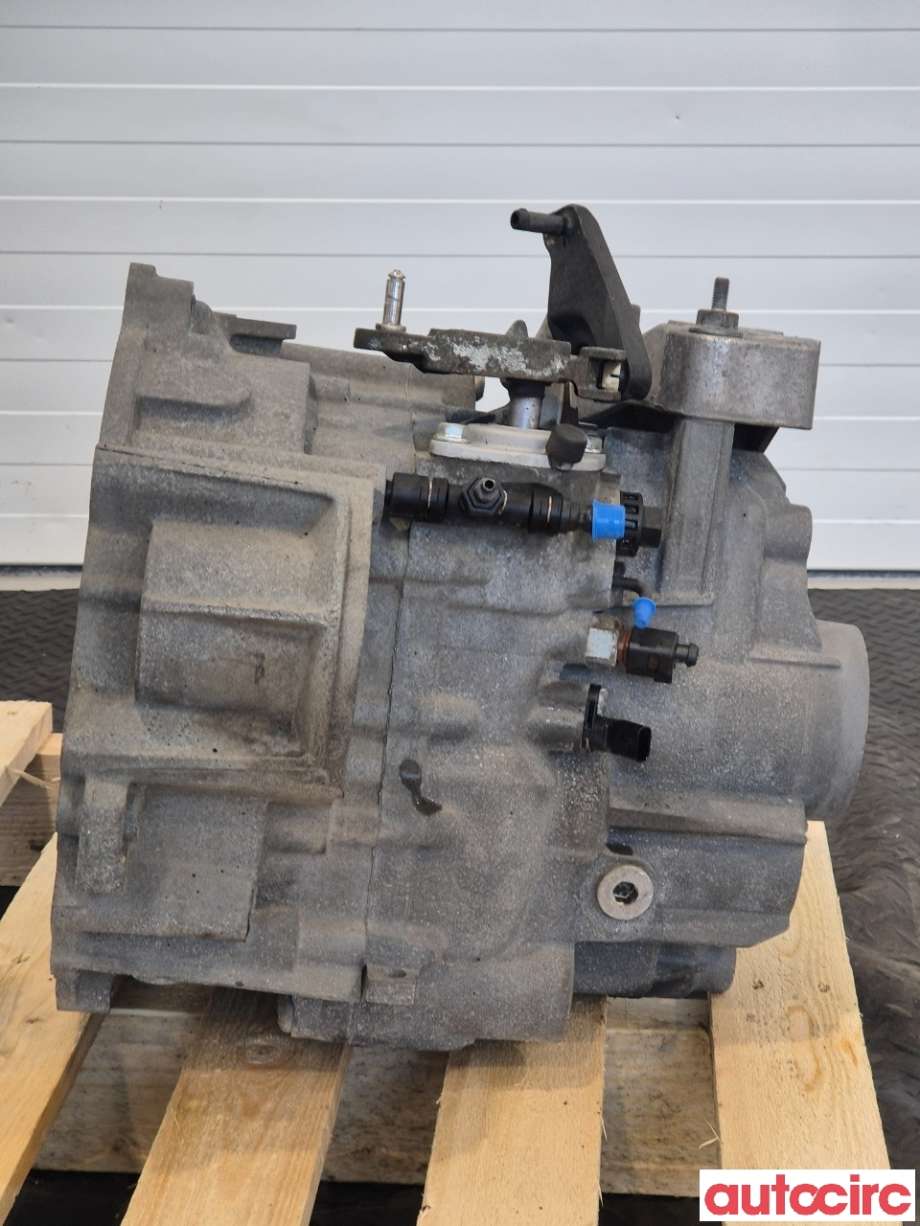 Girkasse manuell 6-trinn til VW Passat 2011-2015 (B7) (B7) (VOLKSWAGEN|02Q300013P|NFV)