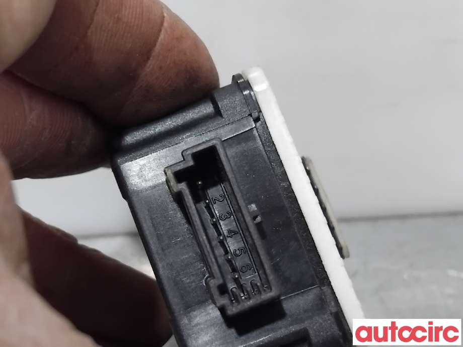 Styreenhet diverse til Tesla Model S 2013-2016 (Fase 1)  (TESLA|1034601-00-D||1034601-00-B)